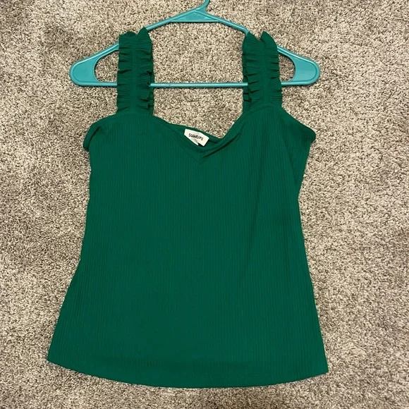 green tank top size M worn once - Picture 1 of 1